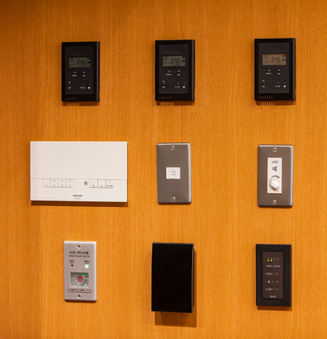 各種操作スイッチ